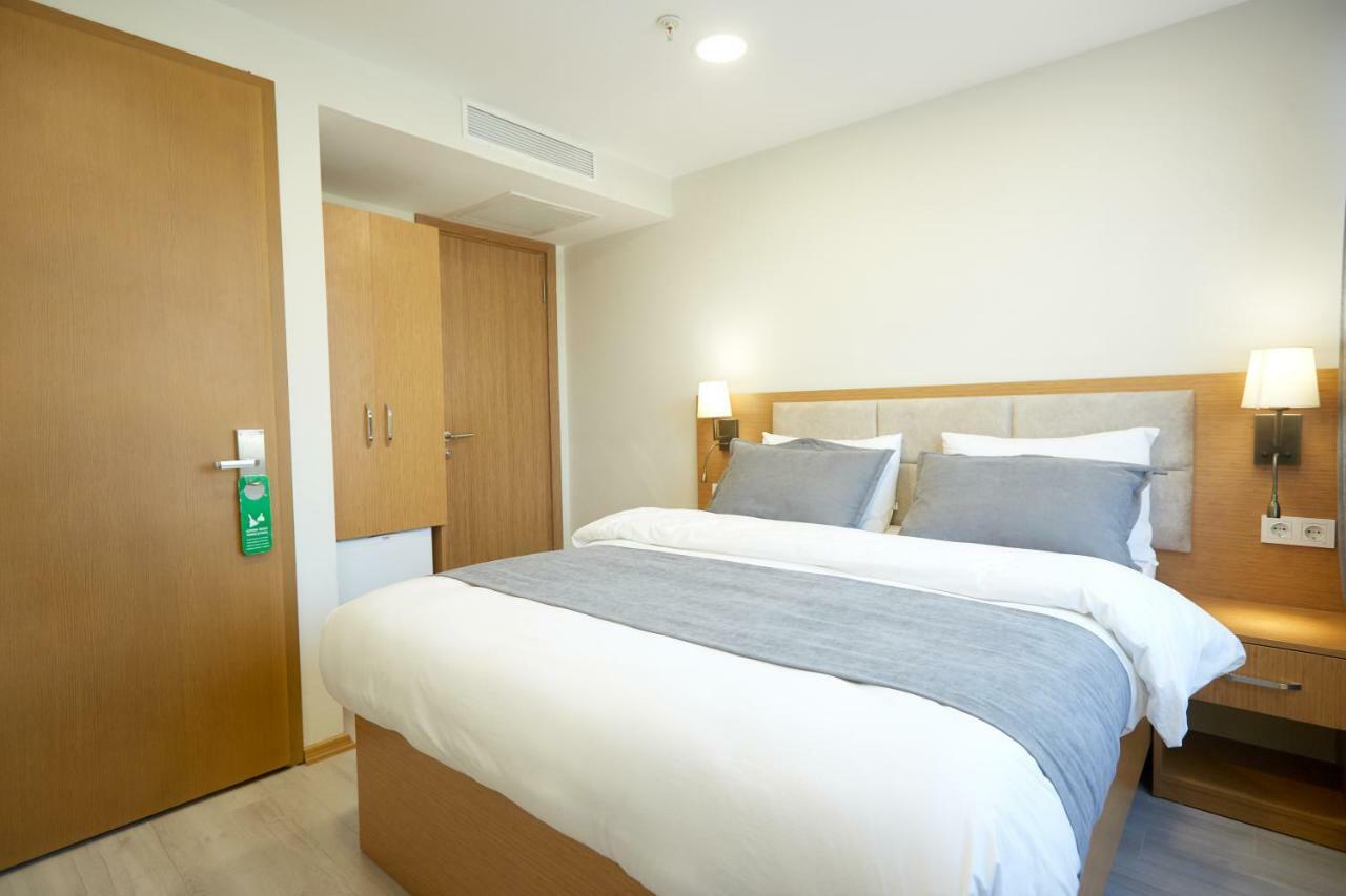 Kartal Palace Taksim Square FAMİLY HOTEL Istanbul Bagian luar foto