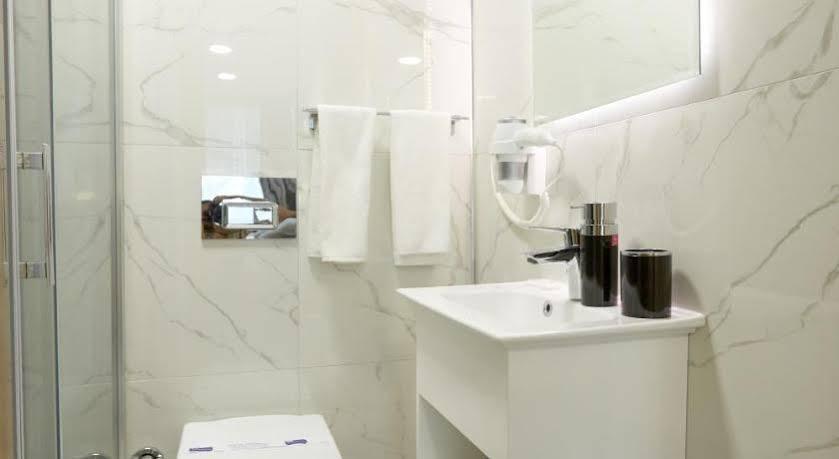 Kartal Palace Taksim Square FAMİLY HOTEL Istanbul Bagian luar foto